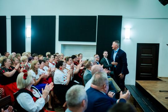 Wręczenie czeków dla Kół Gospodyń Wiejskich z powiatu Szydłowieckiego (zdjęcia)