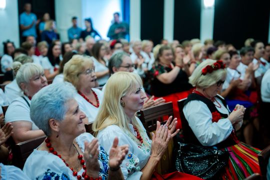 Wręczenie czeków dla Kół Gospodyń Wiejskich z powiatu Szydłowieckiego (zdjęcia)