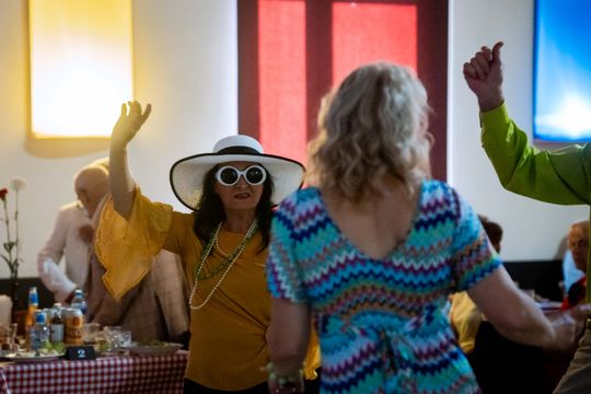 Potańcówka w klimacie PRL w DK Idalin (zdjęcia)