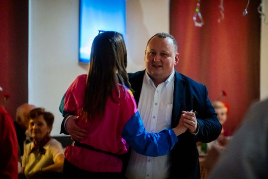 Potańcówka w klimacie PRL w DK Idalin (zdjęcia)