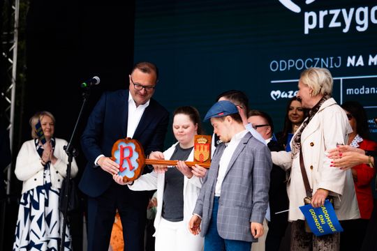 Radomskie Dni Godności - VII Festiwal Twórczości Osób z Niepełnosprawnością Intelektualną „Tacy Sami” (zdjęcia) Radomskie Dni Godności - VII Festiwal Twórczości Osób z Niepełnosprawnością Intelektualną „Tacy Sami” (zdjęcia)