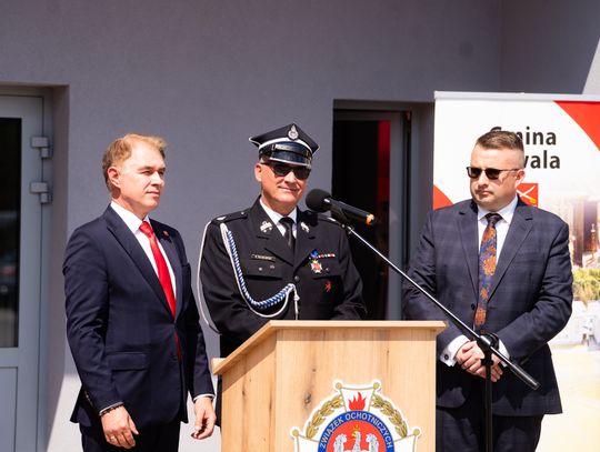 Przekazanie wozu strażackiego dla OSP Kowala- Stępocina (zdjęcia)