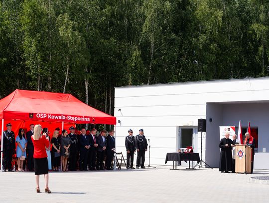 Przekazanie wozu strażackiego dla OSP Kowala- Stępocina (zdjęcia)