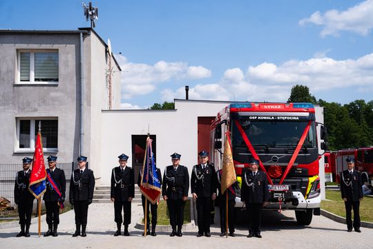 Przekazanie wozu strażackiego dla OSP Kowala- Stępocina (zdjęcia) Przekazanie wozu strażackiego dla OSP Kowala- Stępocina (zdjęcia)