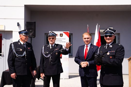 Przekazanie wozu strażackiego dla OSP Kowala- Stępocina (zdjęcia)