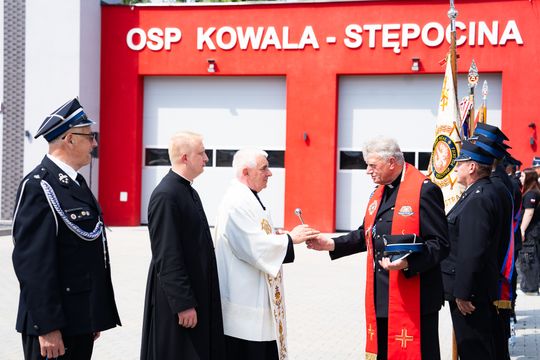 Przekazanie wozu strażackiego dla OSP Kowala- Stępocina (zdjęcia) Przekazanie wozu strażackiego dla OSP Kowala- Stępocina (zdjęcia)