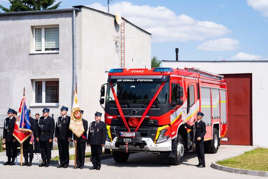 Przekazanie wozu strażackiego dla OSP Kowala- Stępocina (zdjęcia) Przekazanie wozu strażackiego dla OSP Kowala- Stępocina (zdjęcia)