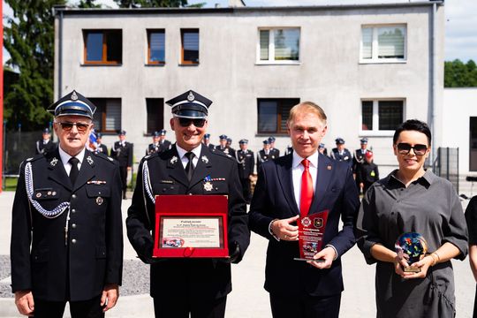 Przekazanie wozu strażackiego dla OSP Kowala- Stępocina (zdjęcia) Przekazanie wozu strażackiego dla OSP Kowala- Stępocina (zdjęcia)