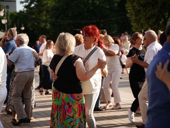 Zawieruchy Radomskie - koncert z potańcówką na dechach (zdjęcia)