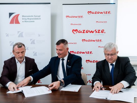 Podpisanie umowy na przebudowę DW731 (zdjęcia)