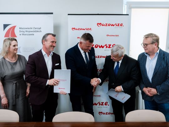 Podpisanie umowy na przebudowę DW731 (zdjęcia)