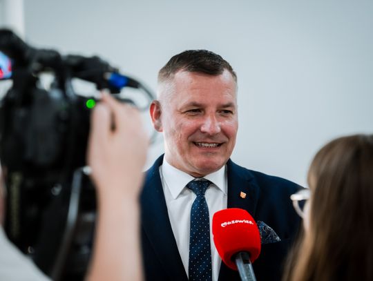 Podpisanie umowy na przebudowę DW731 (zdjęcia)