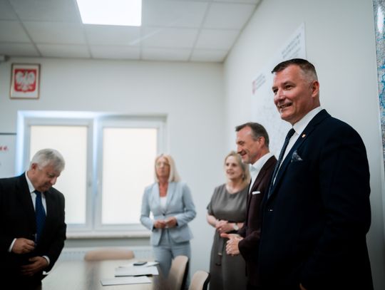 Podpisanie umowy na przebudowę DW731 (zdjęcia)