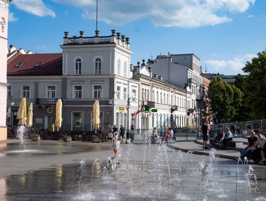 Radomianie w dniu wolnym od pracy - fotospacer (zdjęcia)