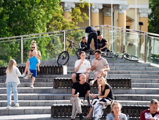 Radomianie w dniu wolnym od pracy - fotospacer (zdjęcia)