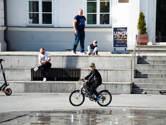 Radomianie w dniu wolnym od pracy - fotospacer (zdjęcia)