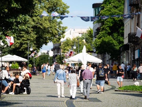 Radomianie w dniu wolnym od pracy - fotospacer (zdjęcia)