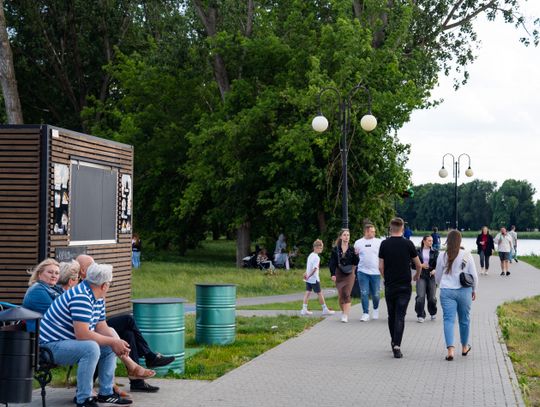 Radomianie w dniu wolnym od pracy - fotospacer (zdjęcia)