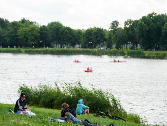 Radomianie w dniu wolnym od pracy - fotospacer (zdjęcia)