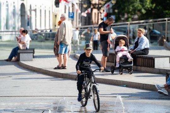 Radomianie w dniu wolnym od pracy - fotospacer (zdjęcia)