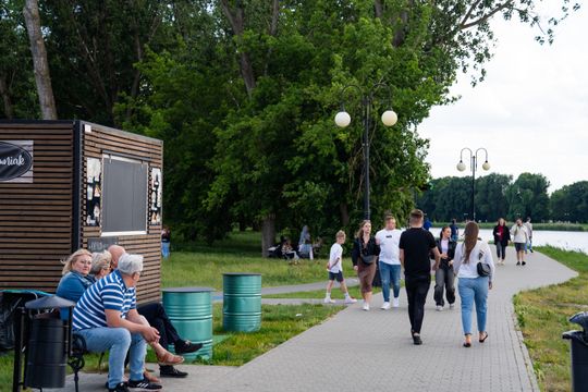 Radomianie w dniu wolnym od pracy - fotospacer (zdjęcia)