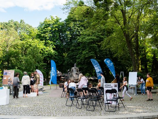 Free(RA)dom Festival - wystawa i aukcja charytatywna na rzecz bezdomnych zwierząt (zdjęcia)