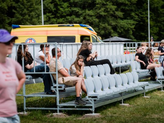 Zawody regionalne i towarzyskie w skokach przez przeszkody (zdjęcia)