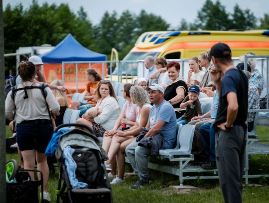 Zawody regionalne i towarzyskie w skokach przez przeszkody (zdjęcia)