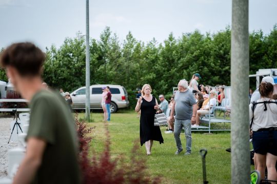 Zawody regionalne i towarzyskie w skokach przez przeszkody (zdjęcia)
