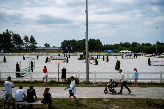 Zawody regionalne i towarzyskie w skokach przez przeszkody (zdjęcia)