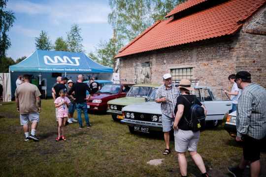 BM105480.jpg BM105480.jpg