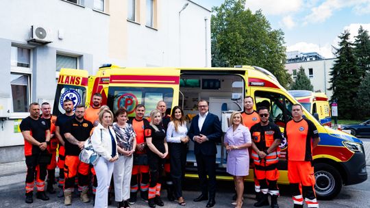 Briefing prasowy dot. przekazania ambulansu dla Radomskiego Szpitala Specjalistycznego (zdjęcia)
