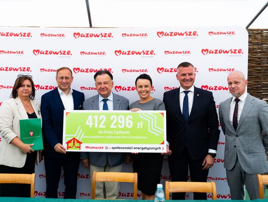 Podpisanie umów w ramach programów FEM 2021-2027 (zdjęcia)