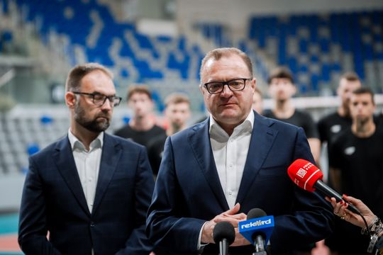 czarni 013.jpg czarni 013.jpg