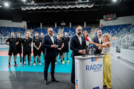 czarni 016.jpg czarni 016.jpg