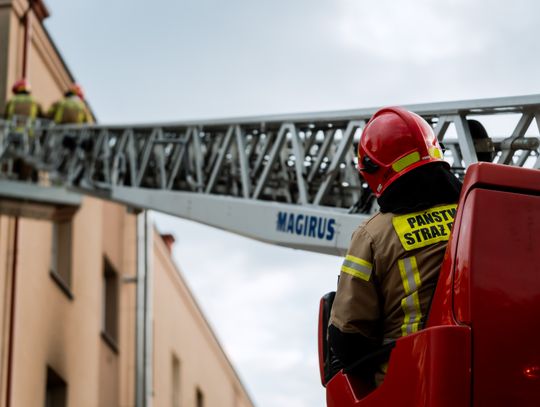 Pożar w bloku przy ul. Batorego (zdjęcia)