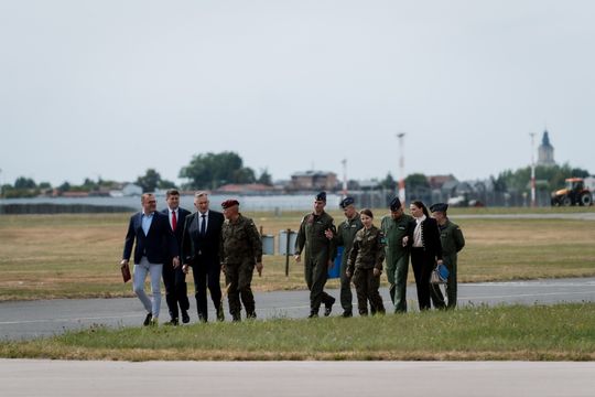 air show 001.jpg air show 001.jpg