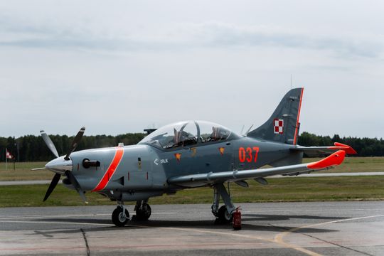 air show 002.jpg air show 002.jpg