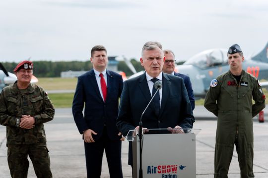 air show 009.jpg air show 009.jpg