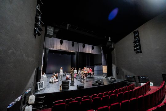 teatr 001.jpg teatr 001.jpg