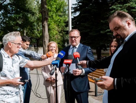 Zakończone i realizowane inwestycje w radomskich szkołach - konferencja (zdjęcia)