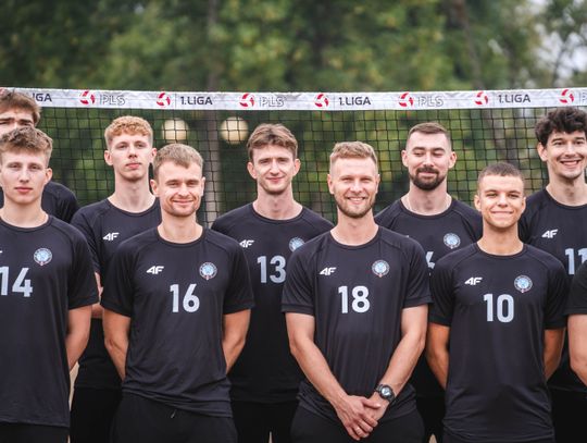 Piknik siatkarski na Borkach - prezentacja Pierrota Czarnych Radom (zdjęcia)