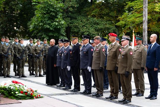 Obchody 86. rocznicy wybuchu II wojny światowej (zdjęcia) Obchody 86. rocznicy wybuchu II wojny światowej (zdjęcia)