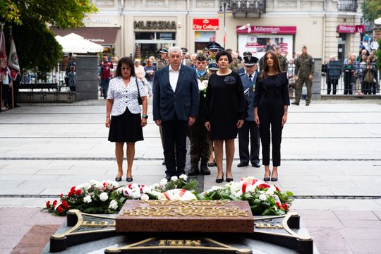 Obchody 86. rocznicy wybuchu II wojny światowej (zdjęcia)