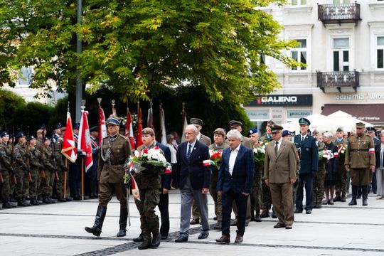 Obchody 86. rocznicy wybuchu II wojny światowej (zdjęcia)