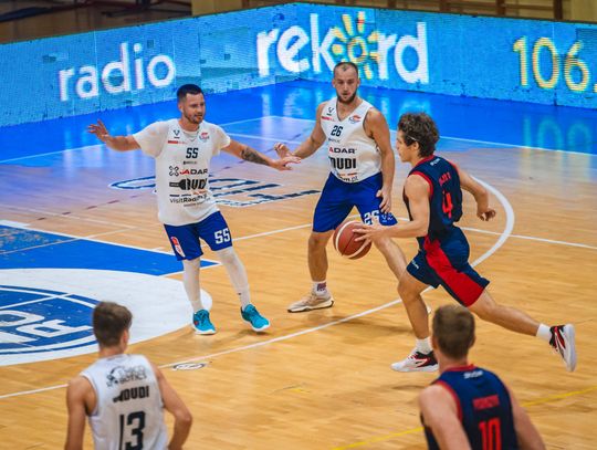 VII Memoriał Karola Gutkowskiego - finał: HydroTruck Radom - AZS UJK Kielce (zdjęcia) VII Memoriał Karola Gutkowskiego - finał: HydroTruck Radom - AZS UJK Kielce (zdjęcia)