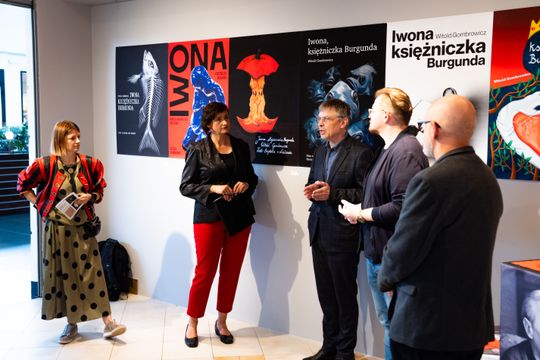 Opętani Literaturą - otwarcie wystawy plakatu „Iwona, księżniczka Burgunda” (zdjęcia)