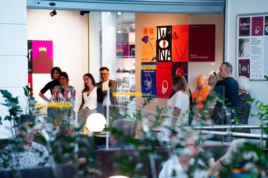 Opętani Literaturą - otwarcie wystawy plakatu „Iwona, księżniczka Burgunda” (zdjęcia)