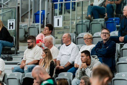 czarni 012.jpg czarni 012.jpg