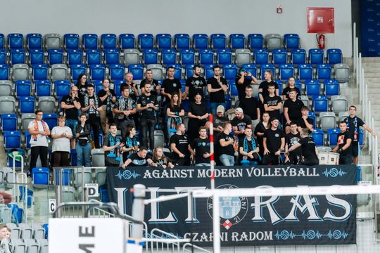 czarni 016.jpg czarni 016.jpg